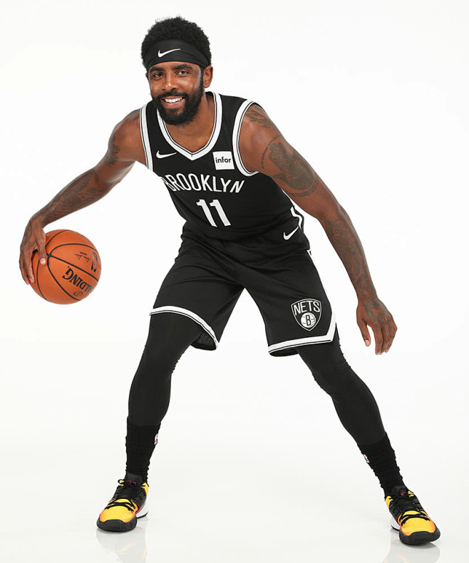 球变成反守 球变成反守